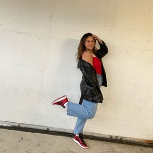 Meet your Posher, Mia